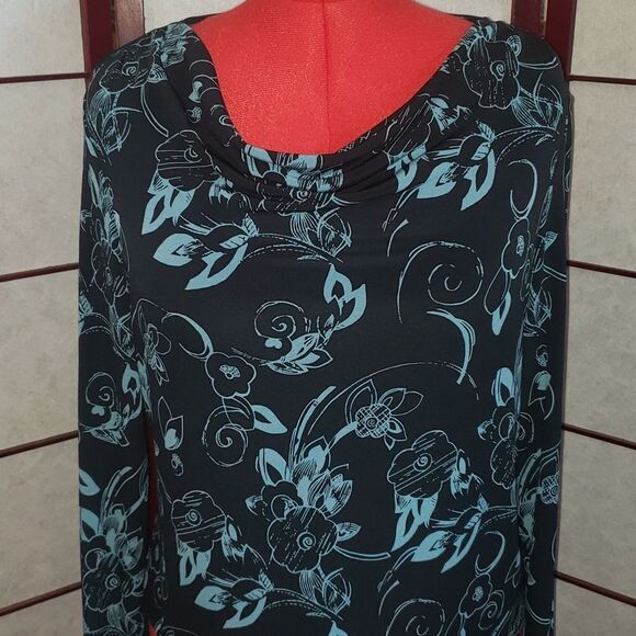 Merona XL Black/Blue Floral Scoop Neck Blouse - Picture 2 of 8